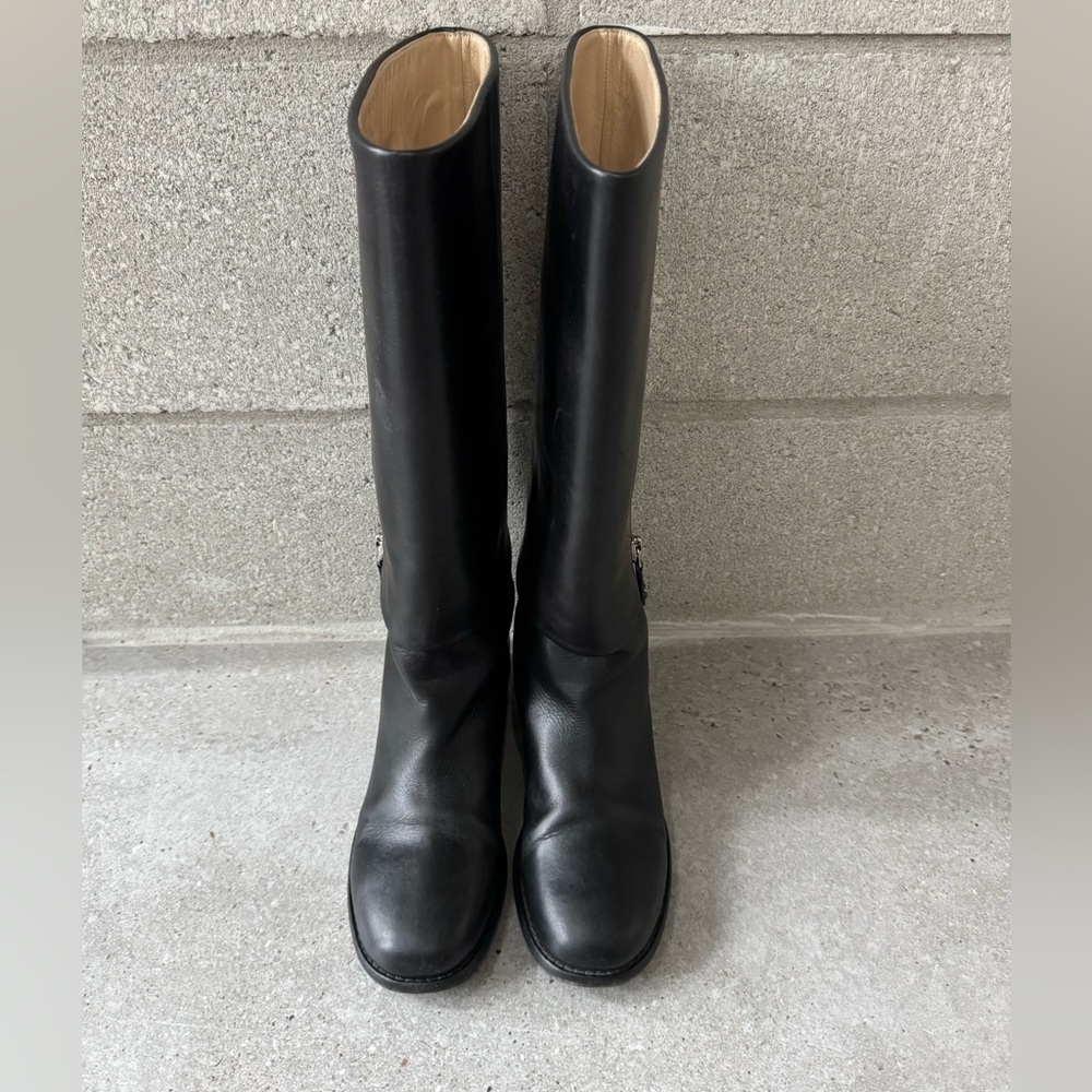 CHANEL Black Leather Boots with Zipper